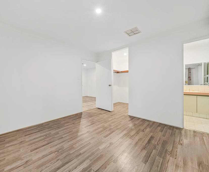 $899, Whole-property, 5 bathrooms, Atwell WA 6164