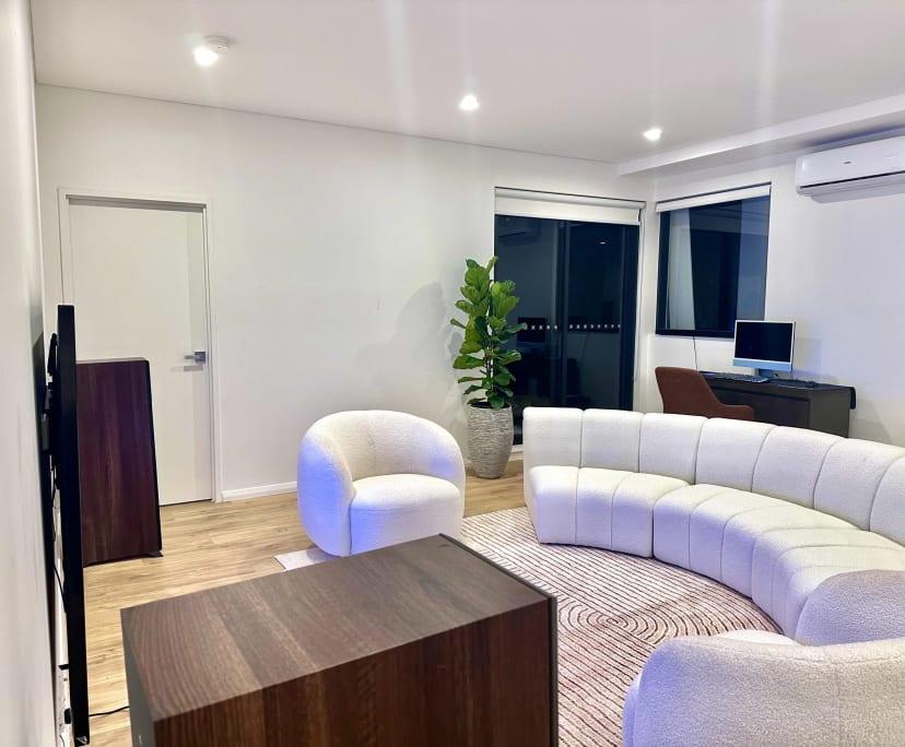 Furnished room with own bathroom