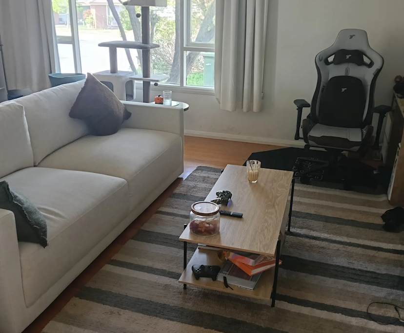 Unfurnished room in a share house