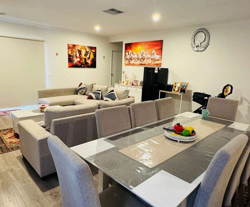 $380, Share-house, 5 bathrooms, Lynbrook VIC 3975