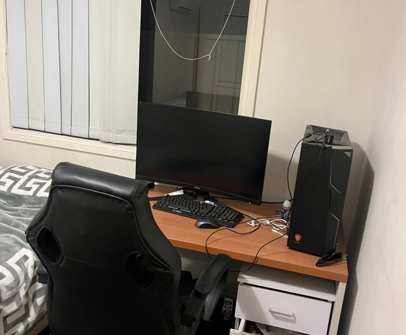 Furnished room in a share house