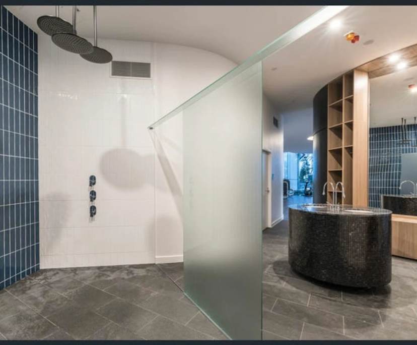 Unfurnished room with own bathroom