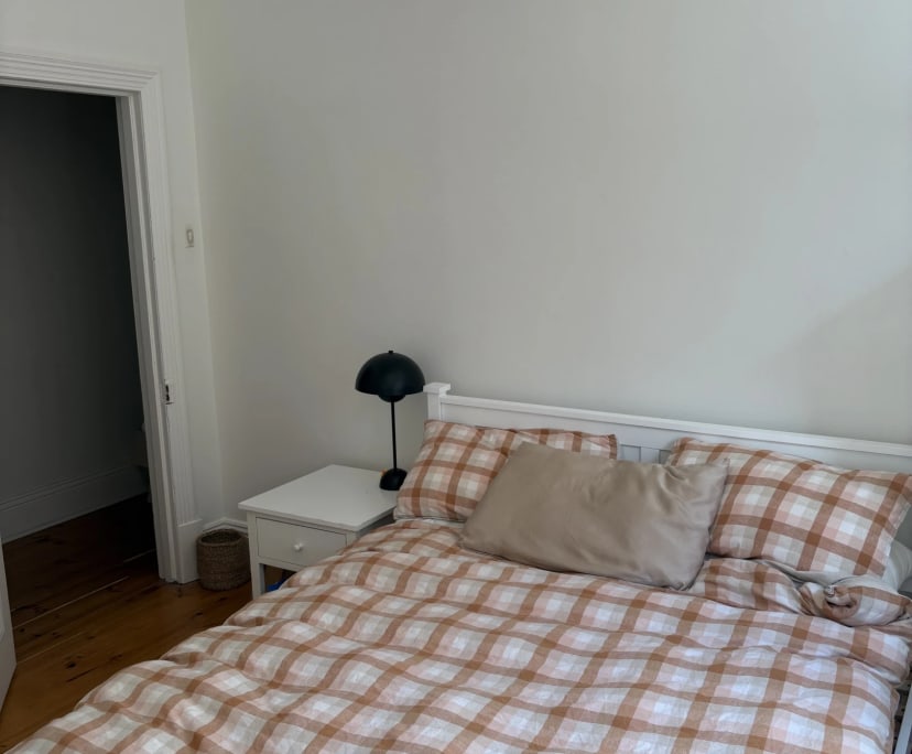 Room in a share house