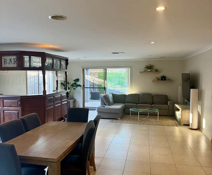 Whole property with 4 rooms for rent