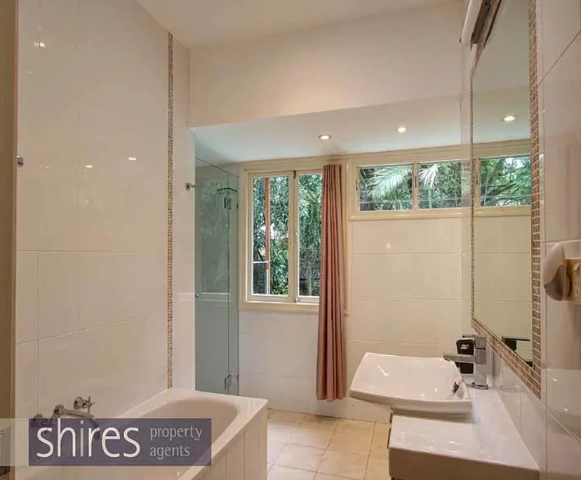 $195, Share-house, 5 bathrooms, Saint Lucia QLD 4067