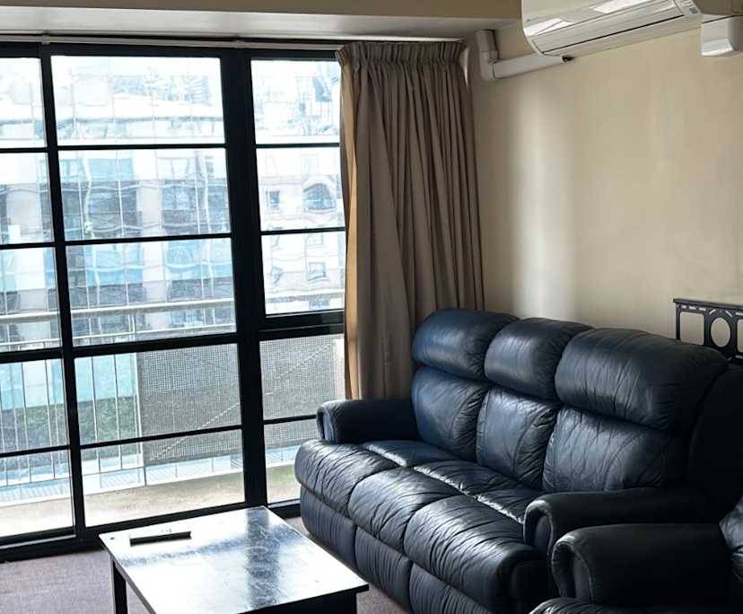 Furnished room in a flatshare