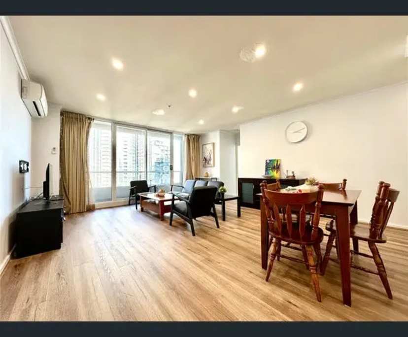 Furnished room in a flatshare