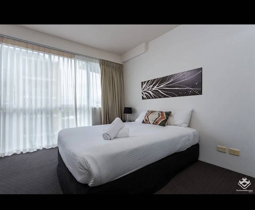 $355, Flatshare, 2 bathrooms, Spring Hill QLD 4000