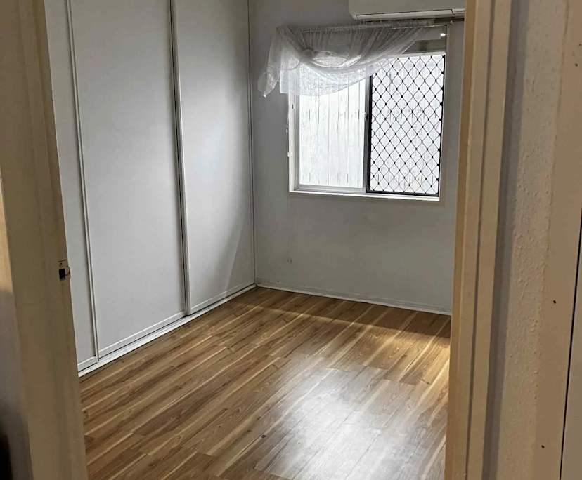 Unfurnished room in a share house