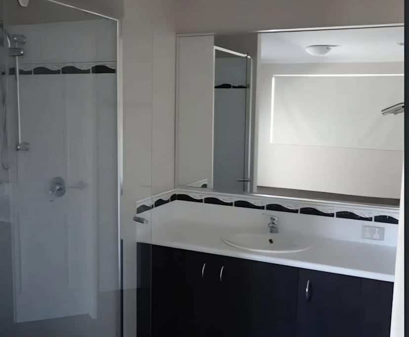 Room with ensuite in a share house