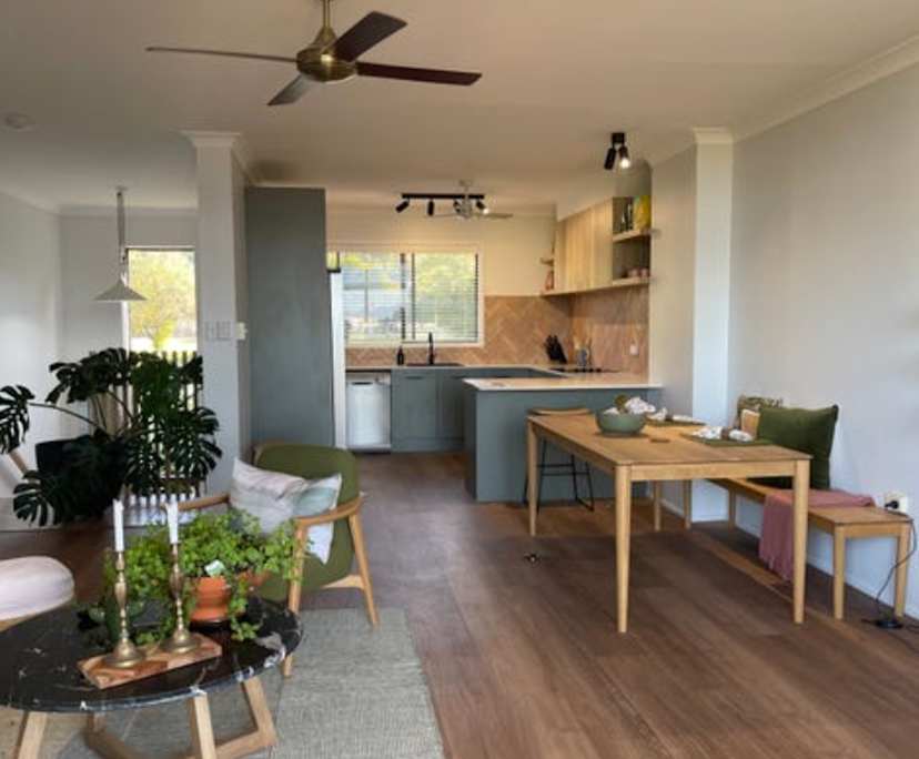 Furnished room with ensuite in a flatshare
