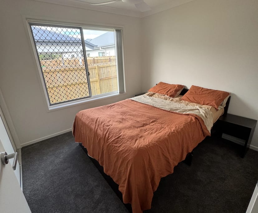 Room in a share house