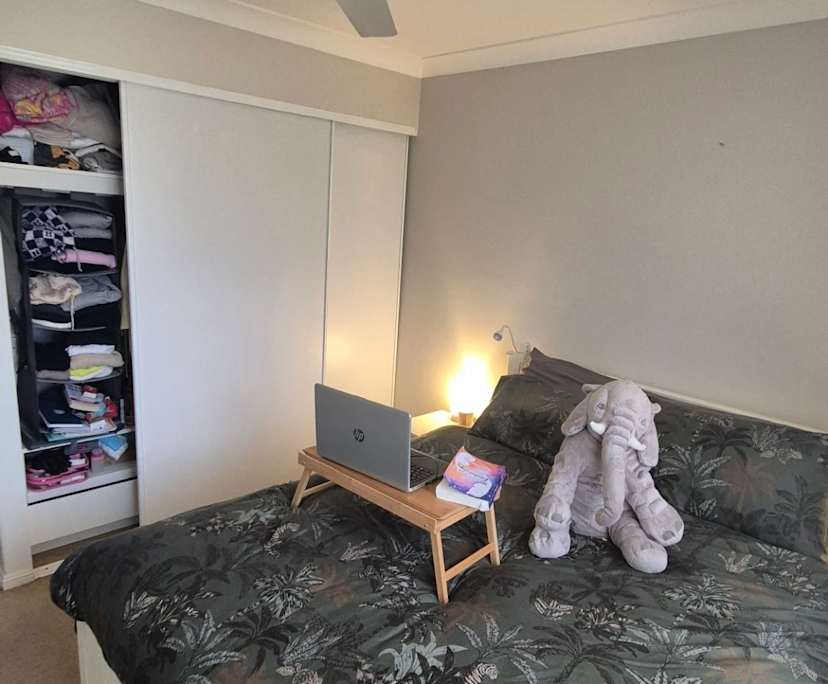 Room in a share house