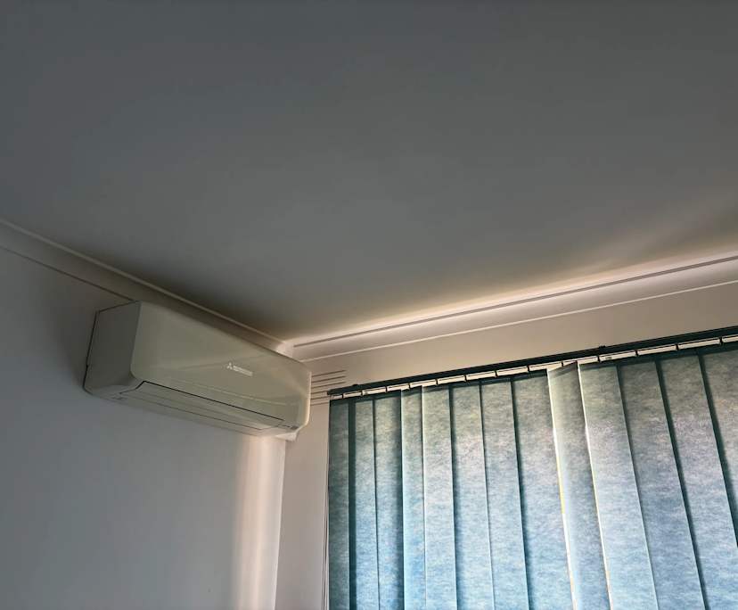 Room in a share house