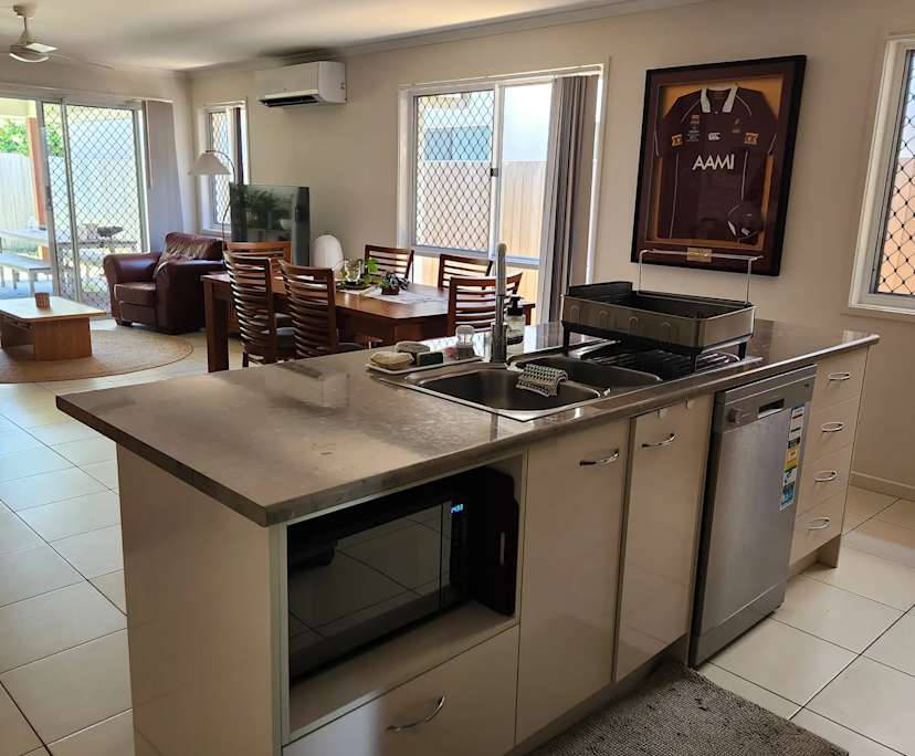 $280, Share-house, 4 bathrooms, Palmview QLD 4553