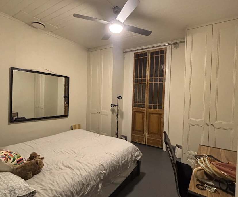 Furnished room in a share house