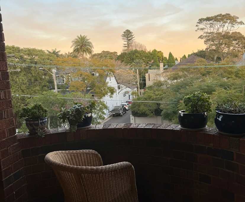 Furnished room in a flatshare