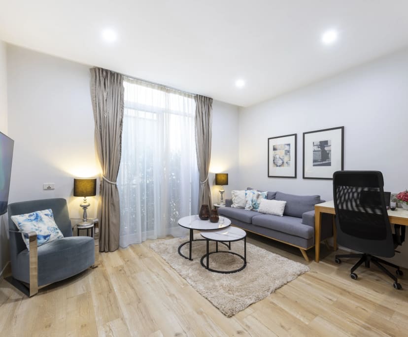 Furnished room with ensuite in a flatshare
