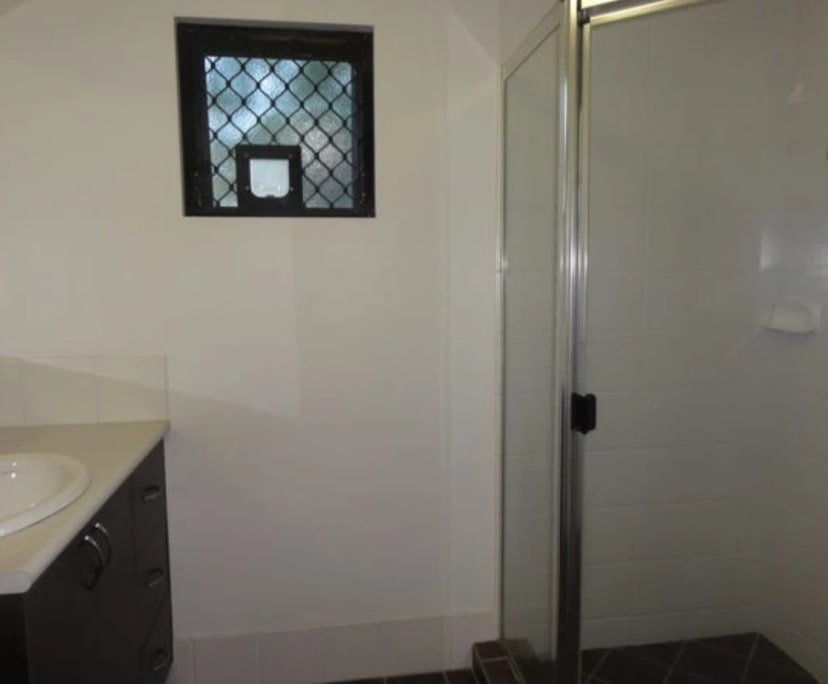 Room with ensuite in a flatshare