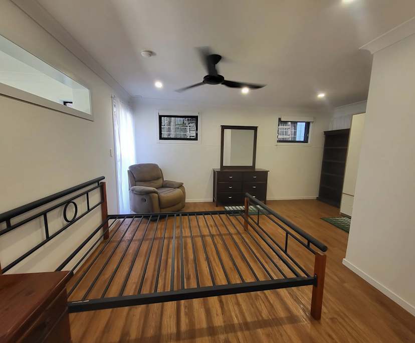 $625, Granny-flat, 1 bathroom, Miami QLD 4220