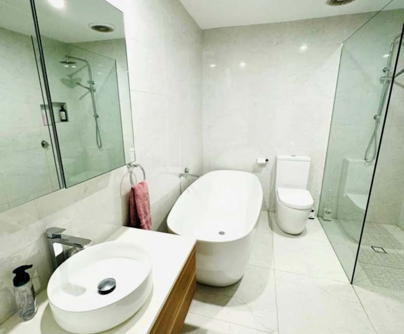 Unfurnished room in a flatshare