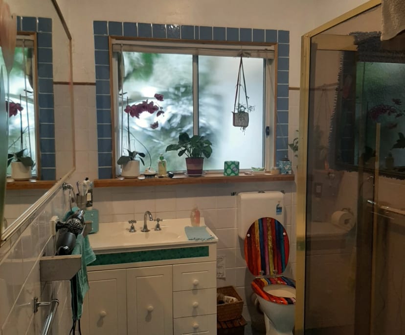 $180, Share-house, 4 bathrooms, Newcomb VIC 3219