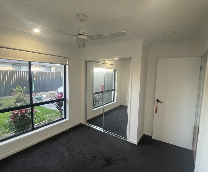 Room for Rent in Redland Bay, Brisbane 375, Unfur...