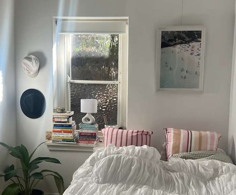 Unfurnished room in a flatshare