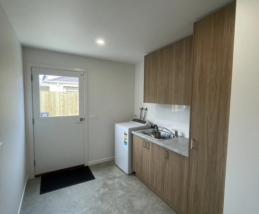 $320, Share-house, 4 bathrooms, North Geelong VIC 3215