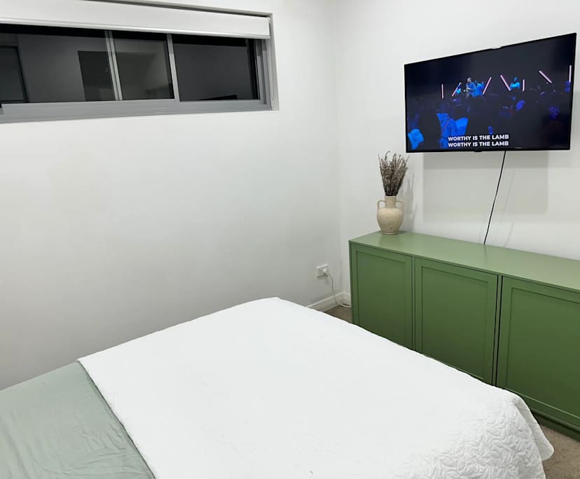 Furnished room with own bathroom