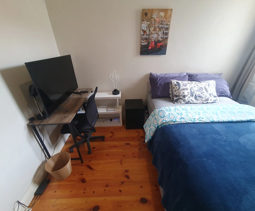 Room in a share house