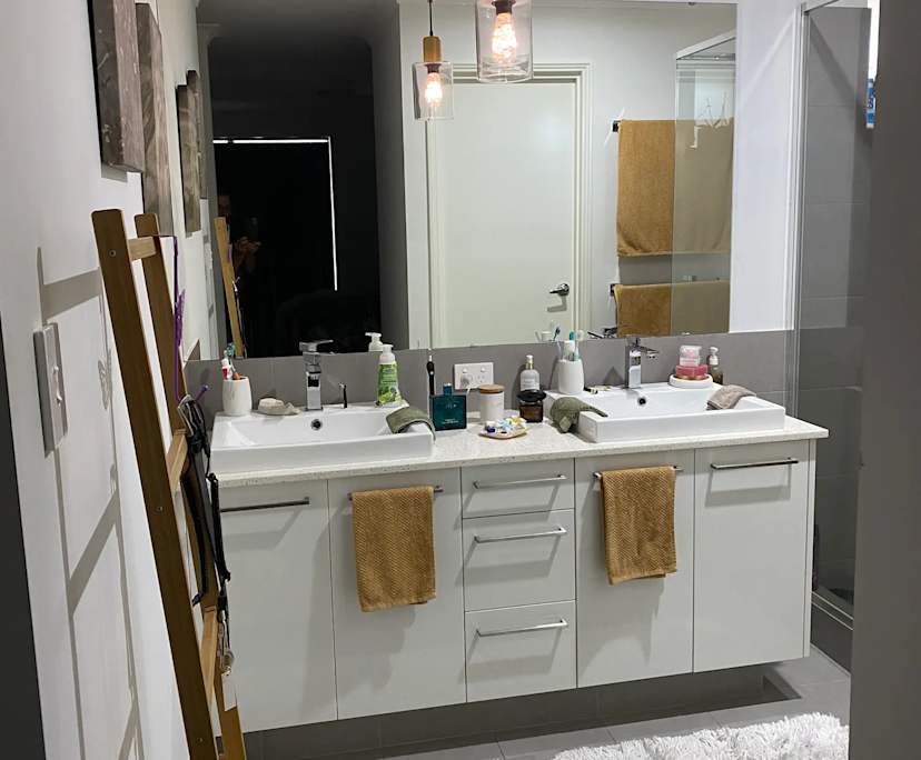 $350, Share-house, 4 bathrooms, South Yunderup WA 6208