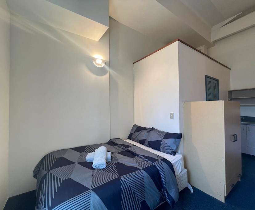 Furnished room studio flat for rent