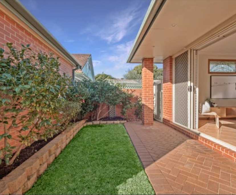 Whole property with 2 rooms for rent