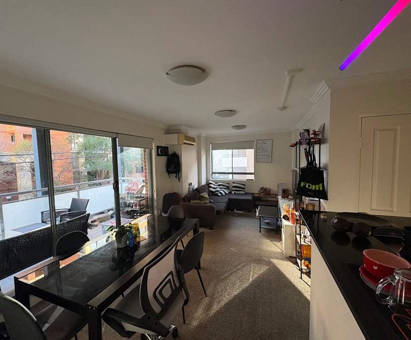 Unfurnished room in a flatshare