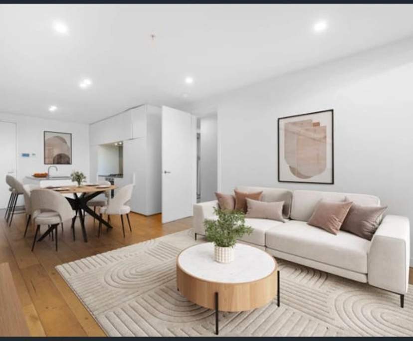 Unfurnished room with own bathroom