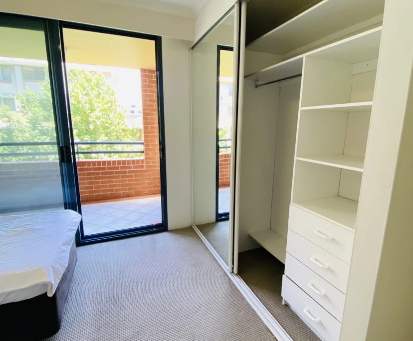 Furnished room in a flatshare