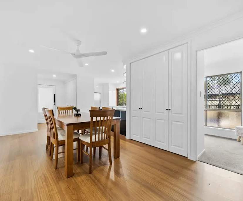 Room in a share house