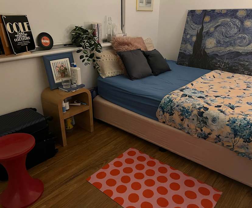 Furnished room in a share house