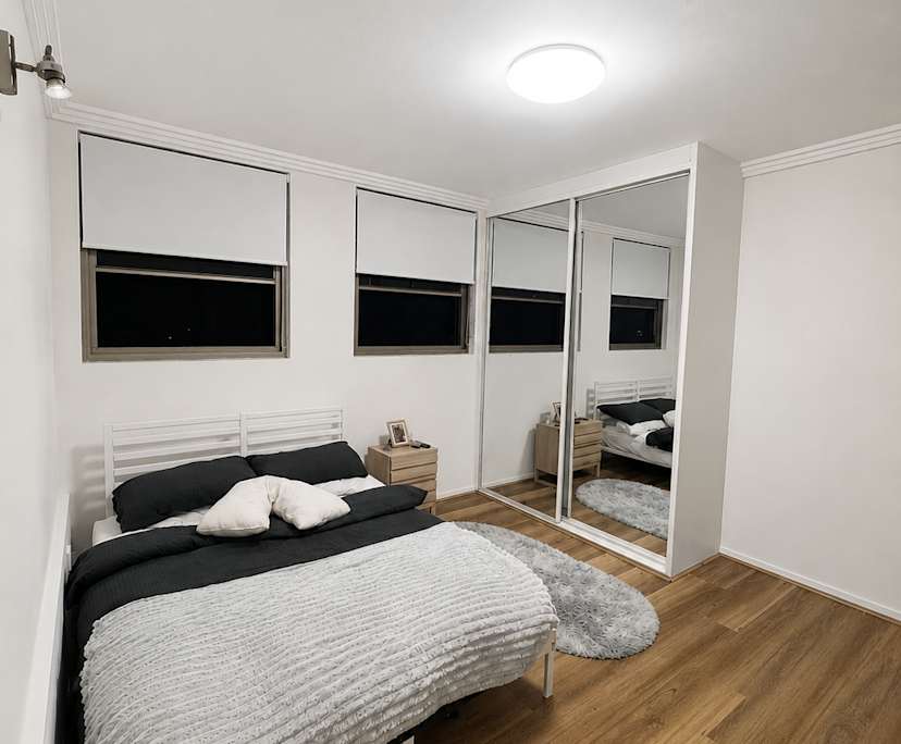 Furnished room in a flatshare