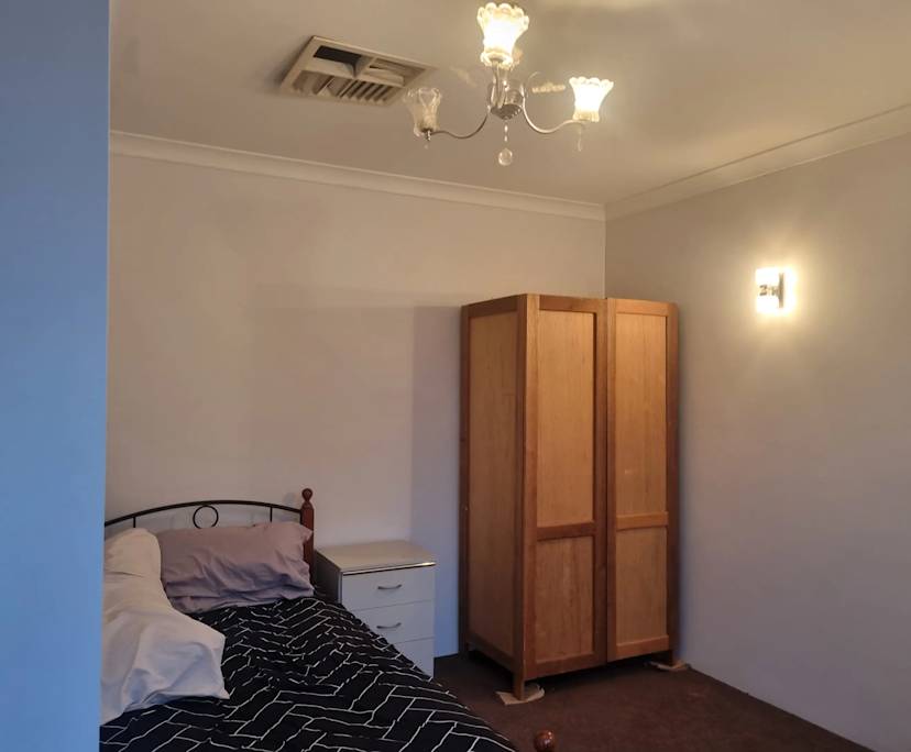 $250, Share-house, 4 bathrooms, Canning Vale WA 6155