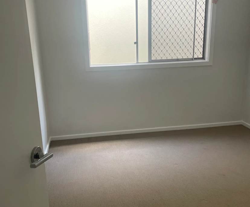 $215, Share-house, 3 bathrooms, Wyndham Vale VIC 3024