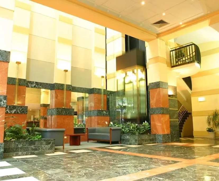 $940, Whole-property, 2 bathrooms, Melbourne VIC 3000