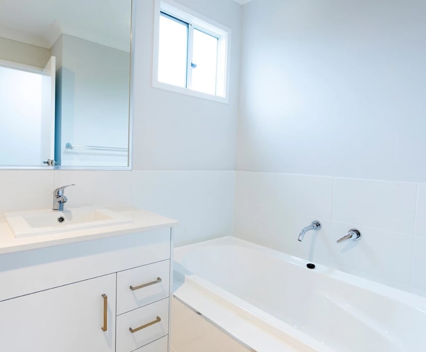 $370, Whole-property, 3 bathrooms, Cranley QLD 4350