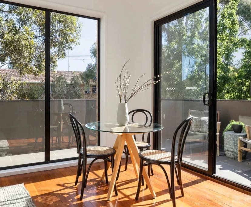 Unfurnished room in a flatshare