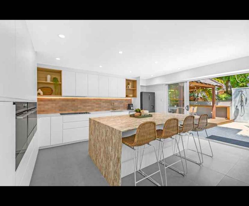 $400, Share-house, 4 bathrooms, Mermaid Beach QLD 4218