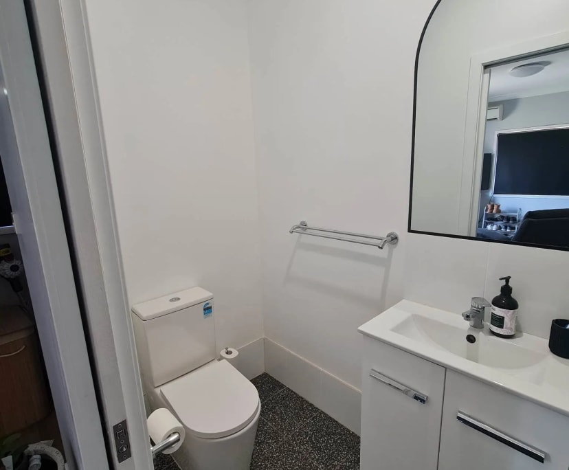 Granny Flat for Rent in North Tamworth, NSW 250,