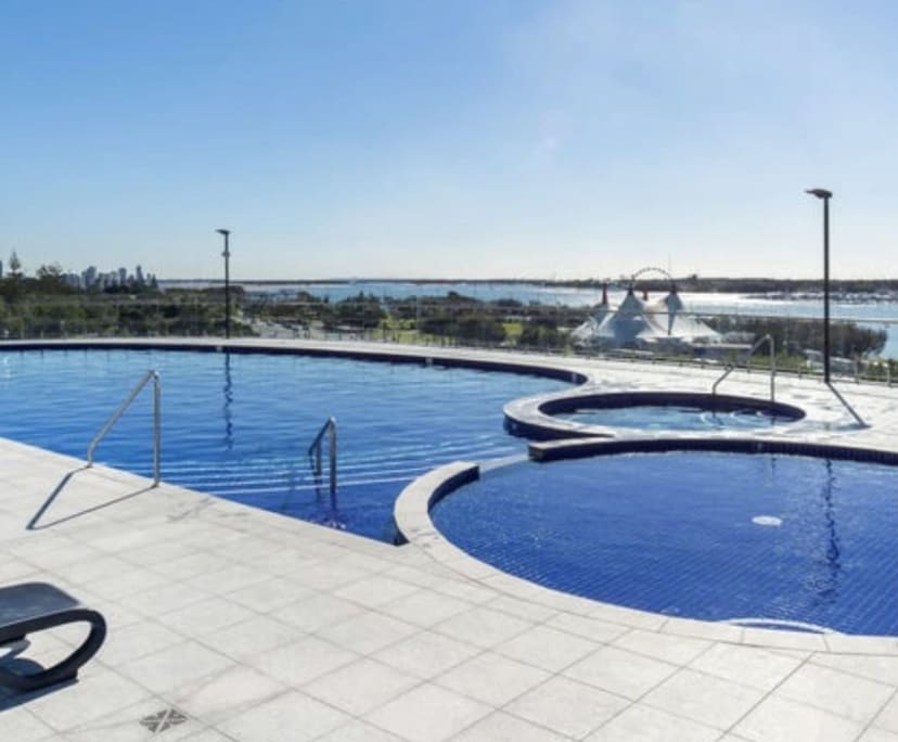 Unfurnished room with ensuite in a flatshare