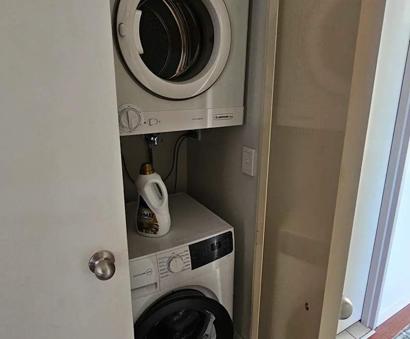 $390, Flatshare, 2 bathrooms, Spring Hill QLD 4000