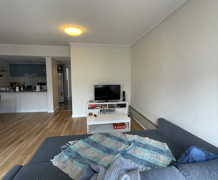 Furnished room in a flatshare